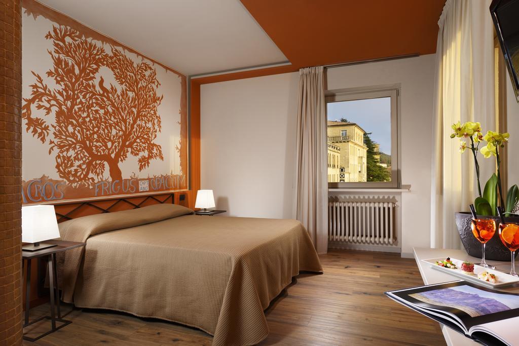 Titano Suites سان مارينو الغرفة الصورة