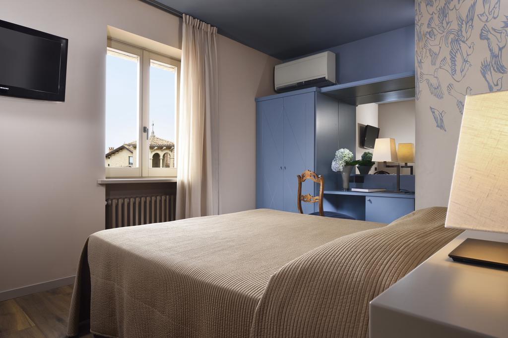 Titano Suites سان مارينو الغرفة الصورة